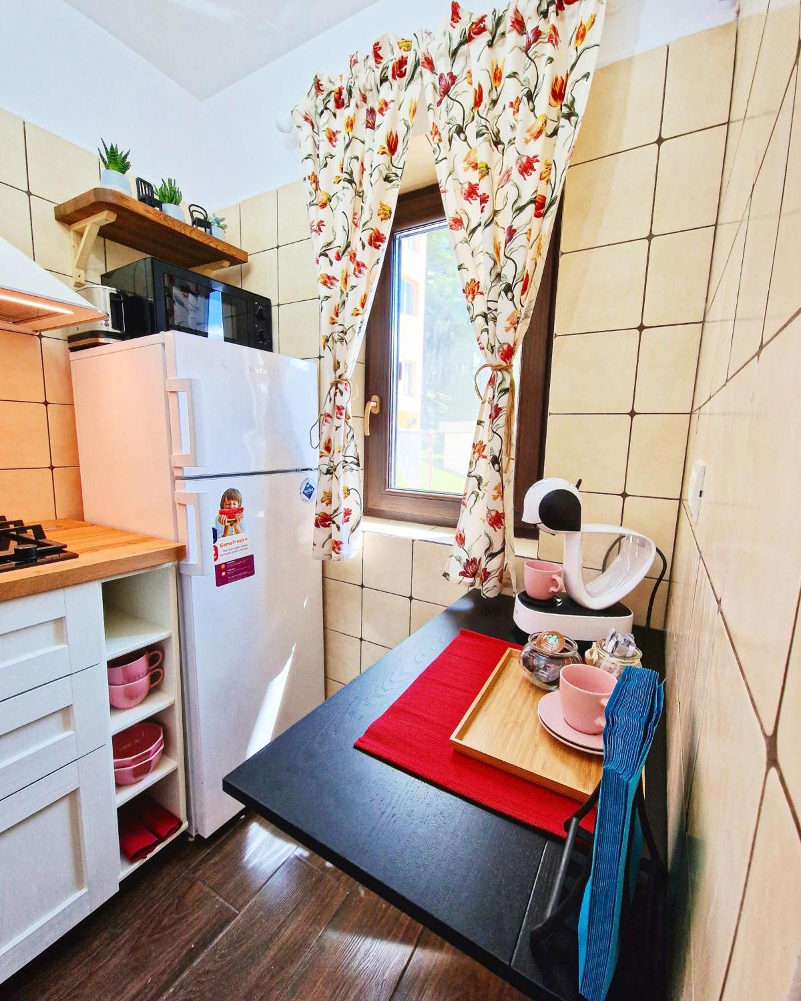 Amor Tirol Busteni (Adults Only) Bagian luar foto