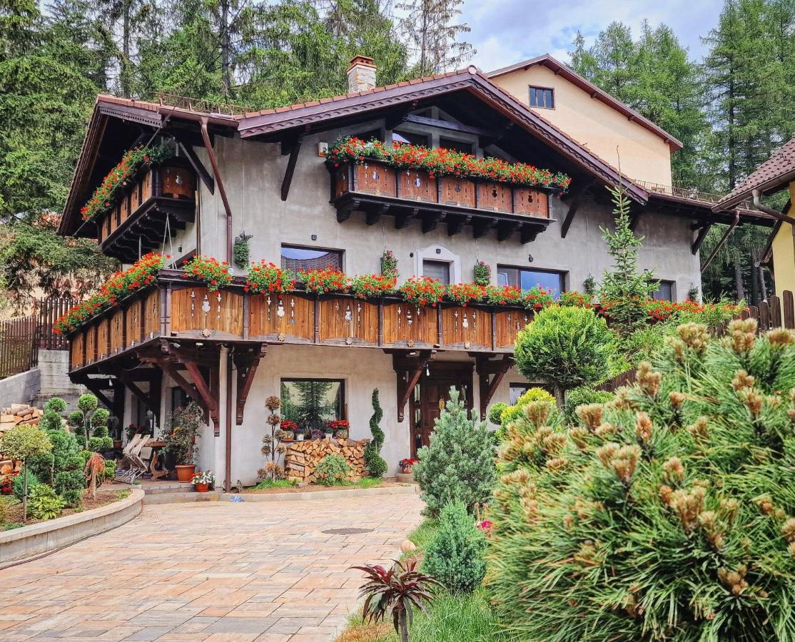 Amor Tirol Busteni (Adults Only) Bagian luar foto