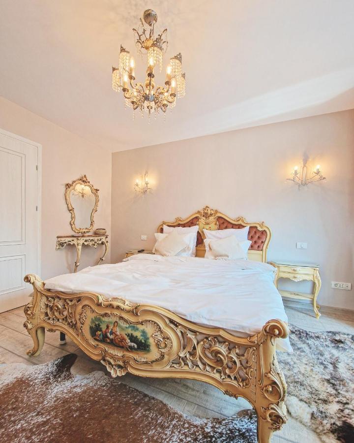 Amor Tirol Busteni (Adults Only) Bagian luar foto
