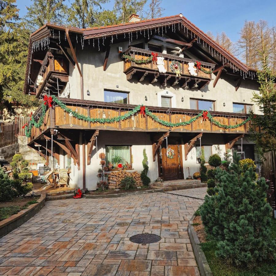 Amor Tirol Busteni (Adults Only) Bagian luar foto